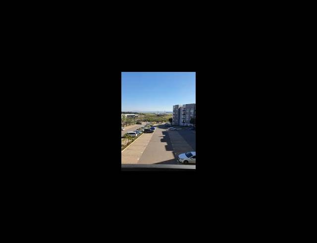 2 BEDROOM APARTMENT FOR SALE IN UMHLANGA RIDGE